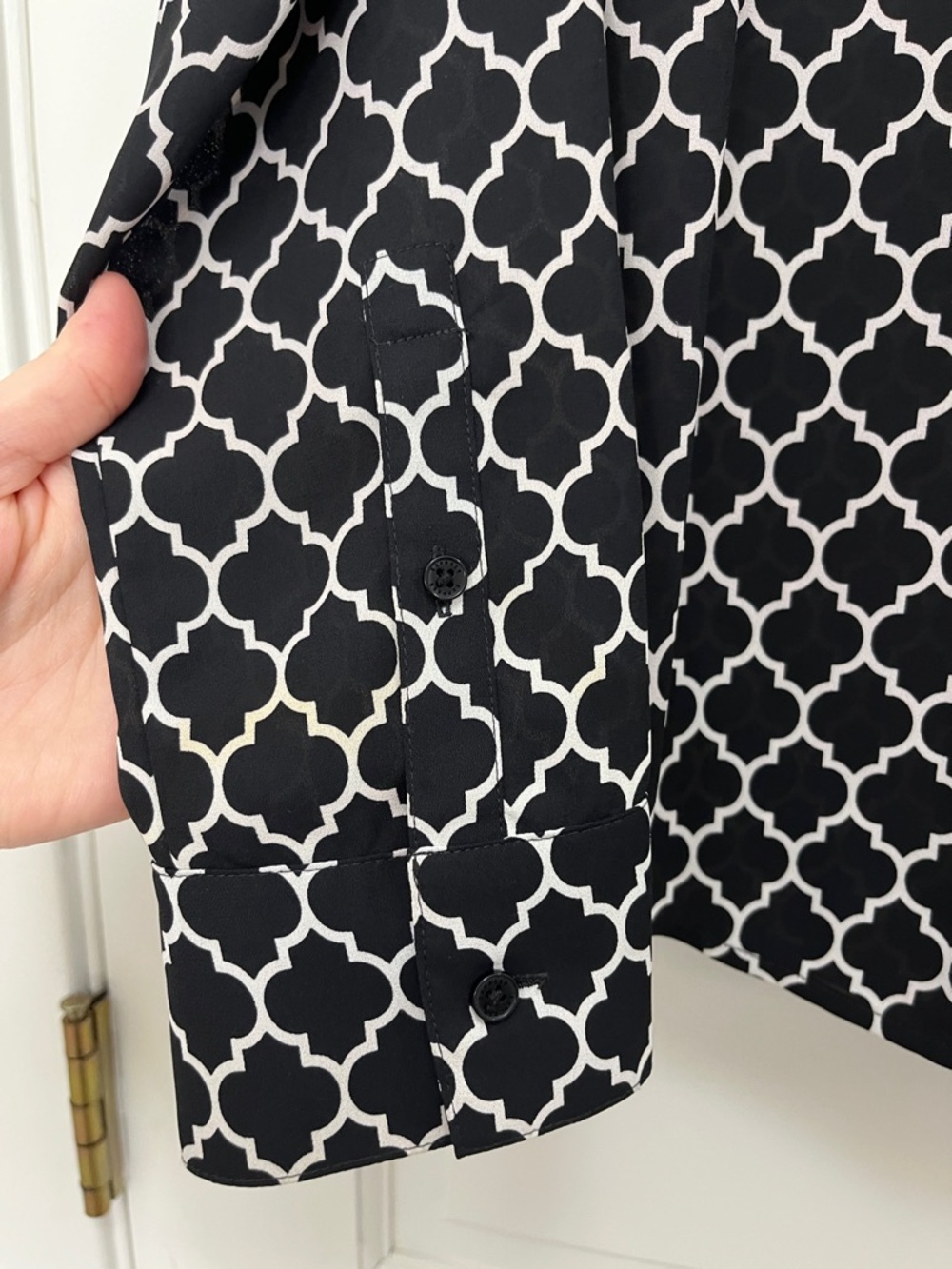 Express Portofino Slim Fit Black & White Trellis Button Up Shirt - Size Small - Picture 4 of 10